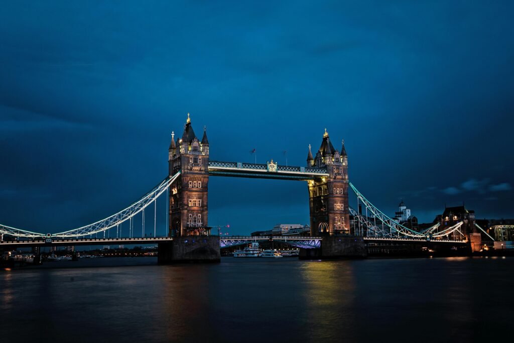 Discover London Like Never Before: A Traveler’s Guide by London Bridge Travels